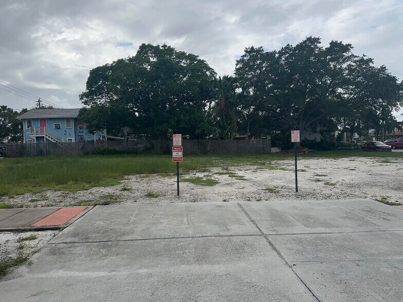 More Photos Of 34 SE 6th St, Stuart Land For Sale