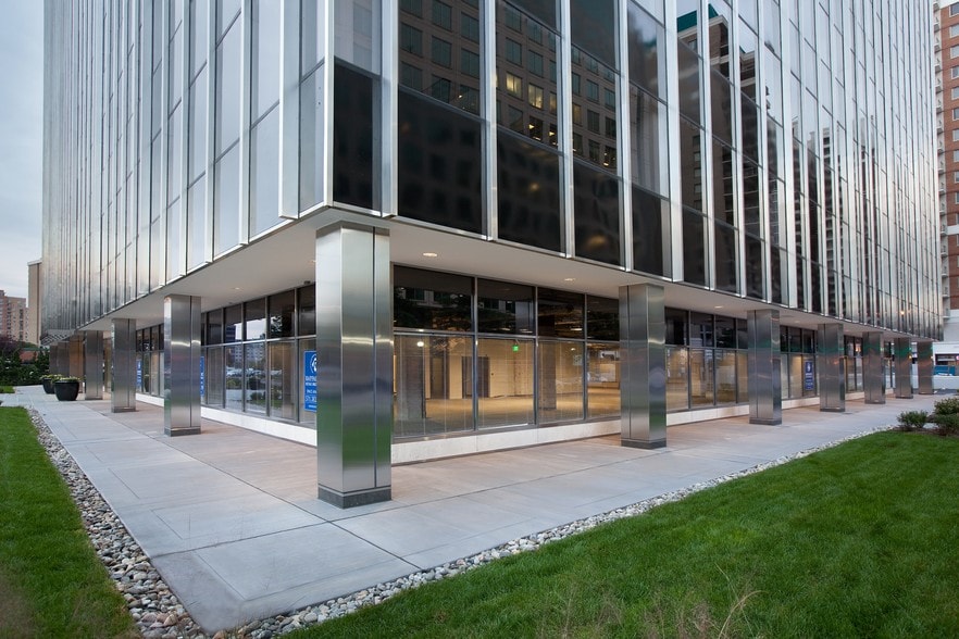 More Photos Of 4040 N Fairfax Dr, Arlington Office For Lease