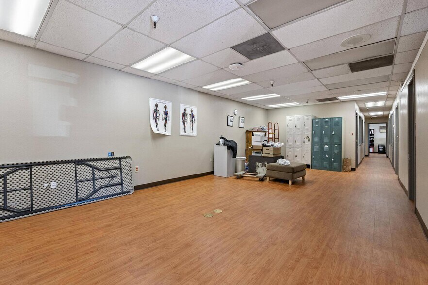 More Photos Of 110 Spring Hill Dr, Grass Valley Manufacturing For Sale