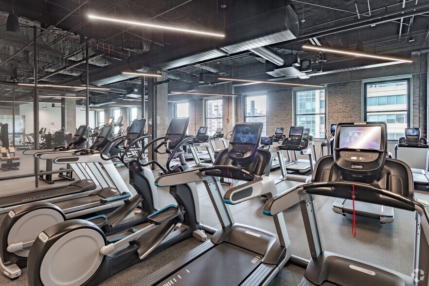 More Photos Of 433 W Van Buren St, Chicago Office For Lease