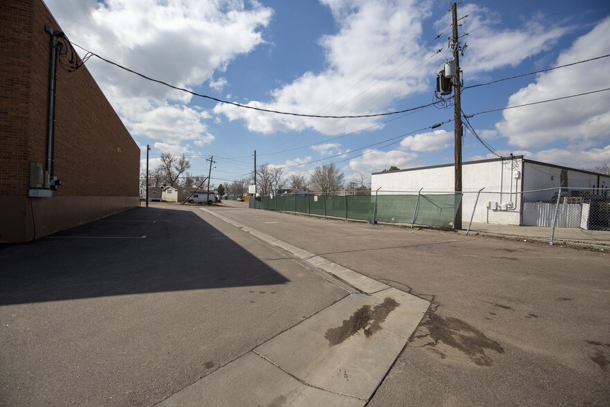 More Photos Of 5641 N Washington St, Denver Manufacturing For Lease