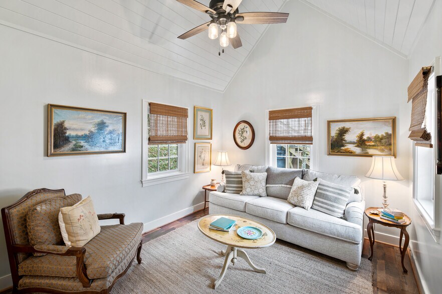 More Photos Of 3500 Sunset Lodge Ct, Charlottesville Hotel For Sale