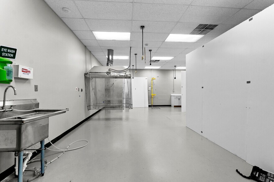 More Photos Of 7200 Highway 150, Greenville Office For Sale