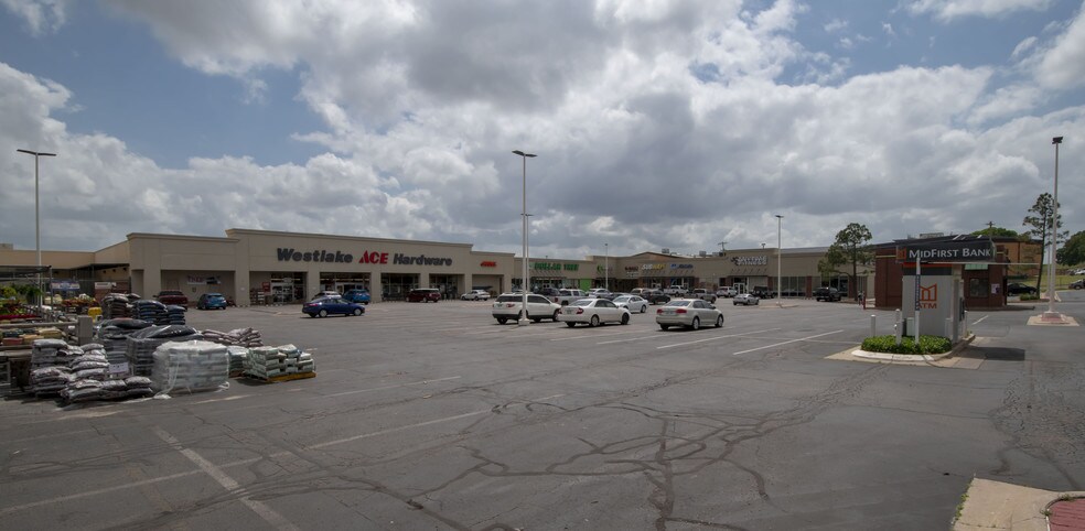 More Photos Of 7120-7140 NW 23rd St, Bethany Unknown For Lease