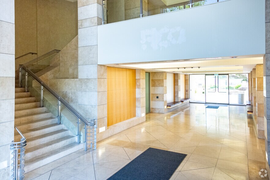 More Photos Of 200 Smith Ranch Rd, San Rafael Medical For Lease