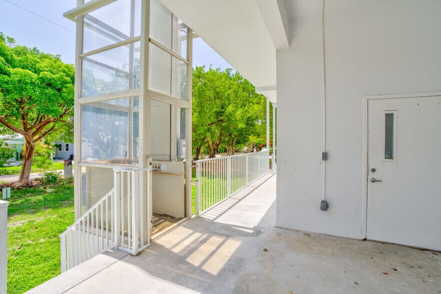 More Photos Of 14 125th Street Gulf, Marathon Office Residential For Sale