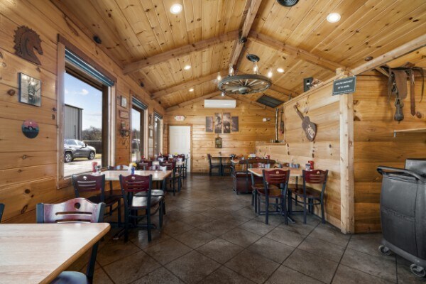 More Photos Of 601 N 1st St, Pulaski Restaurant For Sale
