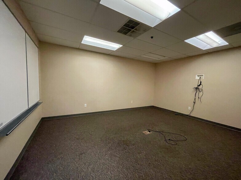 More Photos Of 6200 State St, Saginaw Office For Lease