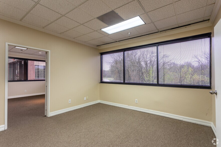 More Photos Of 2121 W Spring Creek Pky, Plano Office For Lease