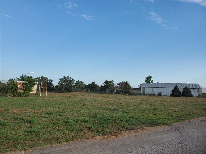 More Photos Of 3139 S Interstate Dr, Norman Land For Sale