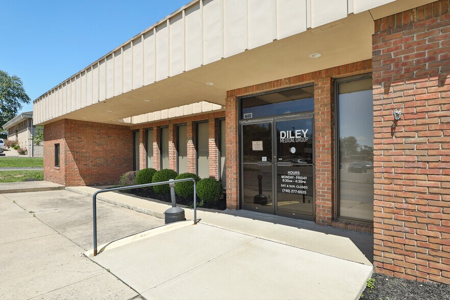 More Photos Of 1600 Sheridan Dr, Lancaster Medical For Sale