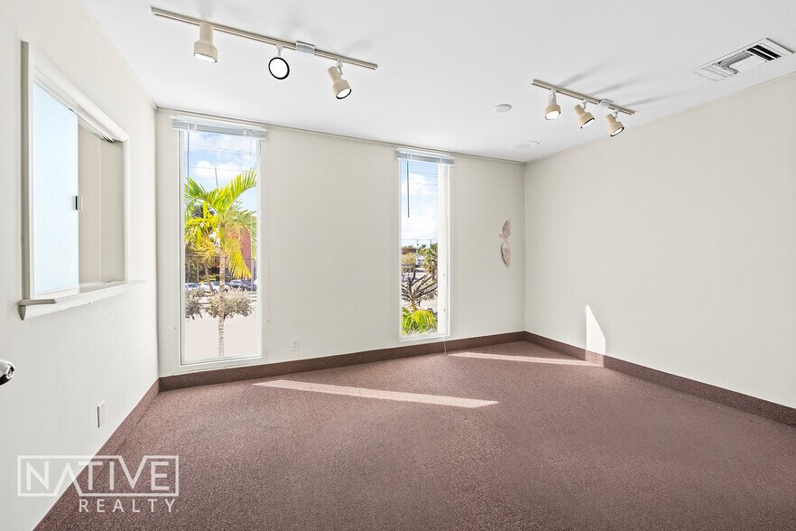 More Photos Of 2817 E Oakland Park Blvd, Fort Lauderdale Office For Sale