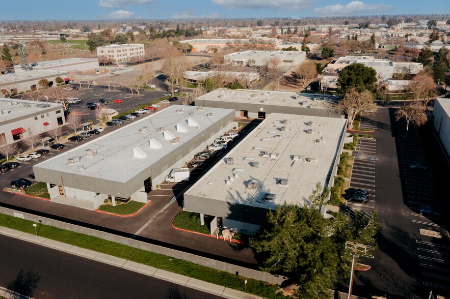 More Photos Of 1581 Cummins Dr, Modesto Research And Development For Lease