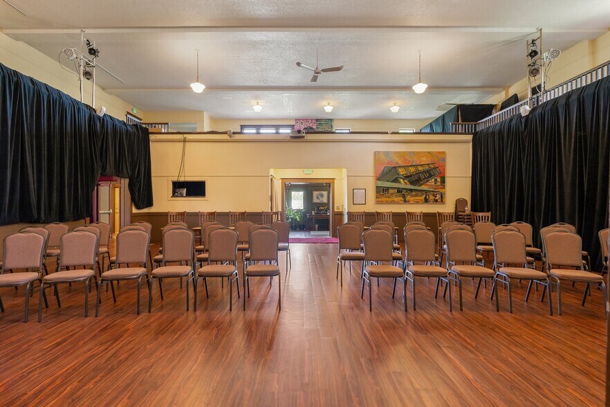 More Photos Of 5131 NE 23rd Ave, Portland Religious Facility For Sale