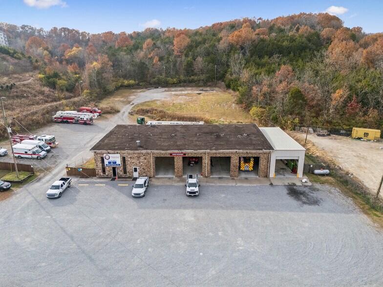 More Photos Of 3502 Dickerson Pike, Nashville Flex For Sale