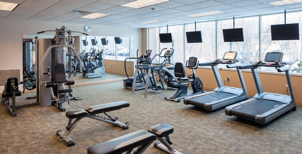 More Photos Of 950 Trade Centre Way, Portage Medical For Lease