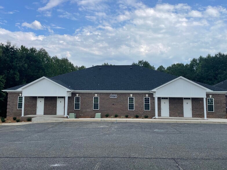 Primary Photo Of 1572 Union Rd, Gastonia Office For Lease