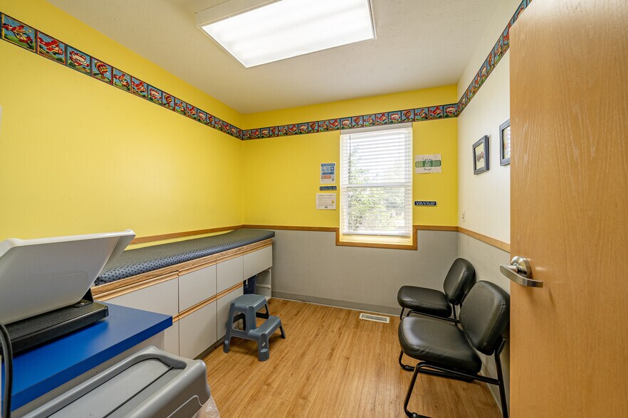 More Photos Of 353 Island Cottage Rd, Rochester Medical For Lease