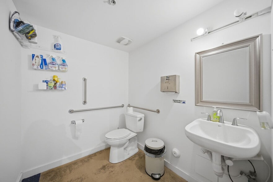 More Photos Of 300 Mason Ave, Cape Charles Apartments For Sale