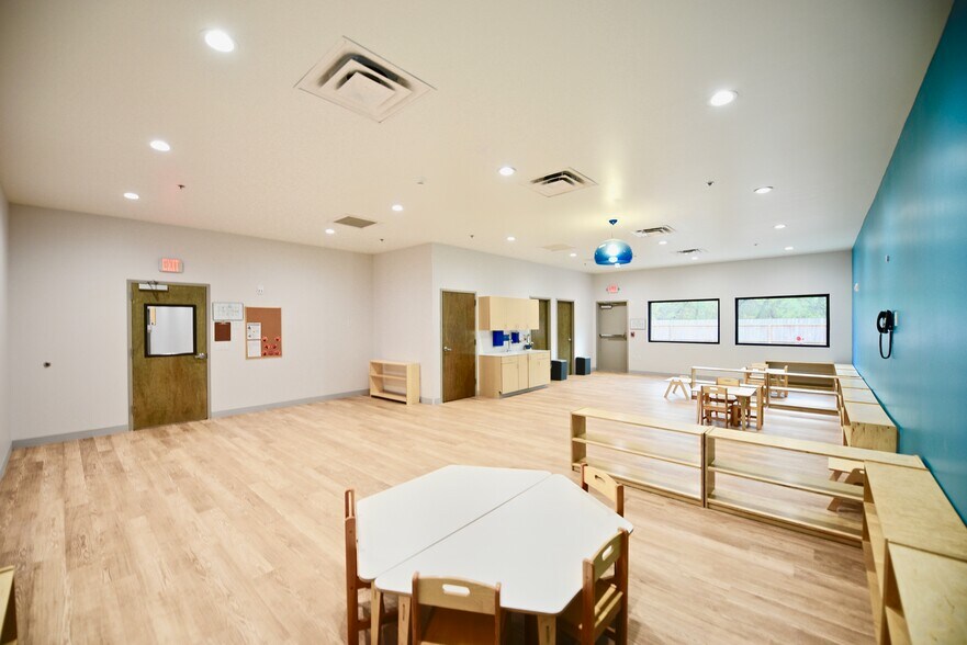 More Photos Of 2007 FM 2004 Dr, Richwood Daycare Center For Sale