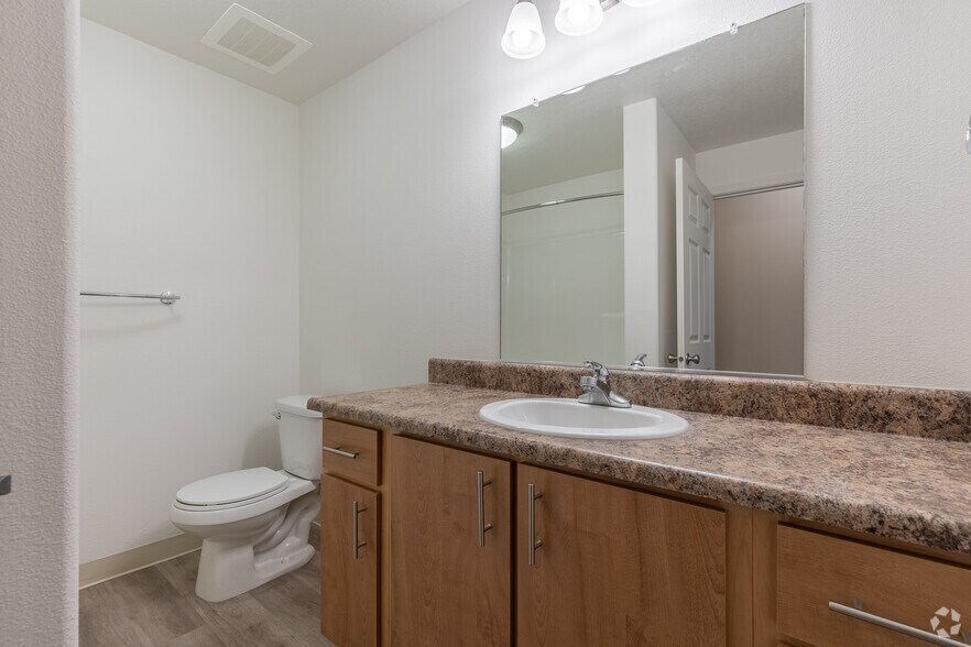 More Photos Of 188 NW 3rd St, Gresham Apartments For Lease