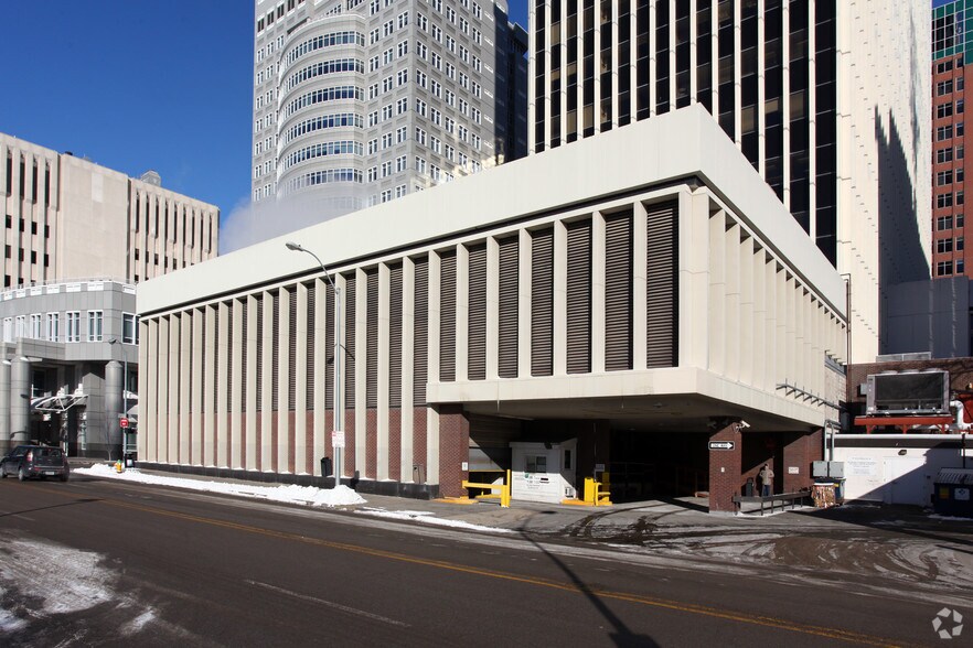 More Photos Of 606 Walnut St, Des Moines Office For Sale