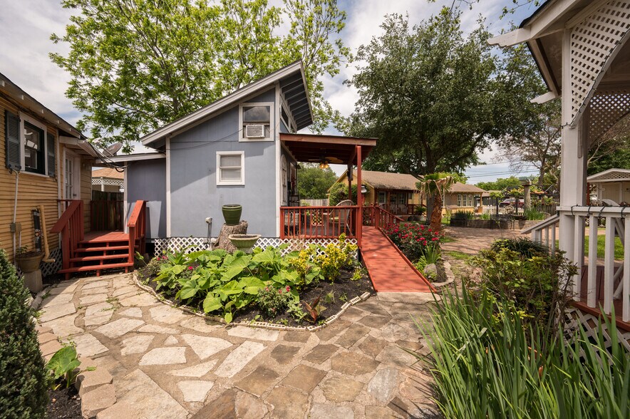 More Photos Of 706 Bradford Ave, Kemah Land For Sale