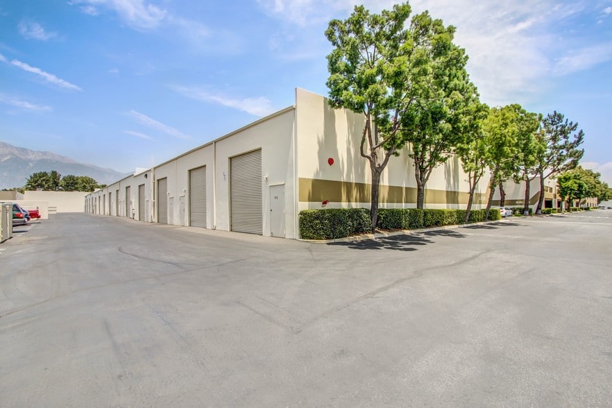 More Photos Of 10722 Arrow Route, Rancho Cucamonga Showroom For Lease