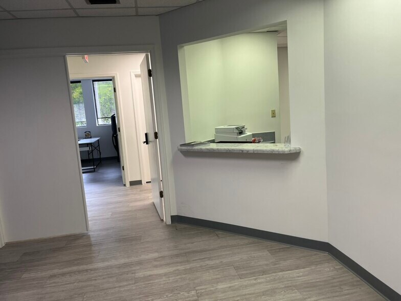 More Photos Of 700 W Hillsboro Blvd, Deerfield Beach Office For Lease