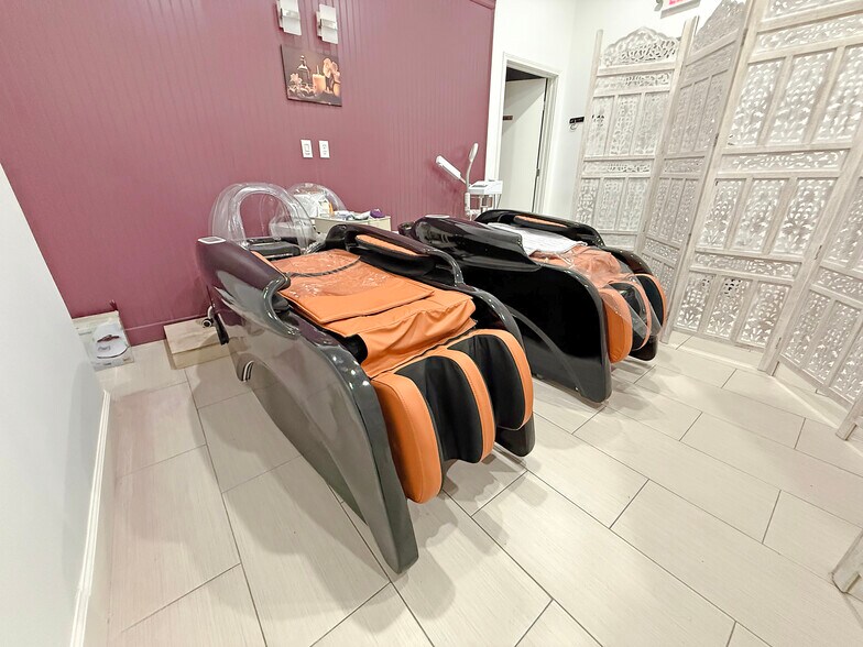 More Photos Of 13044 Grant Rd, Cypress General Retail For Sale