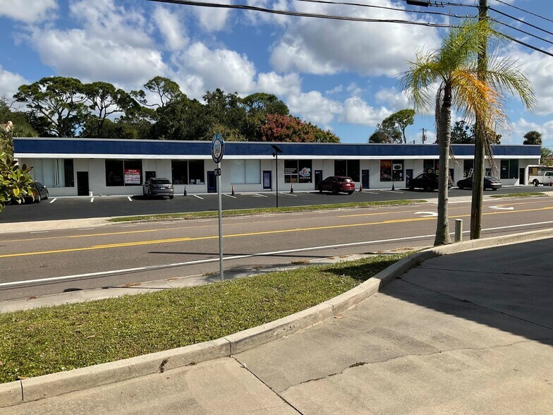 Primary Photo Of 4509 S Hopkins Ave, Titusville Unknown For Lease