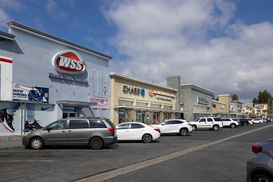 More Photos Of 9081 Woodman Ave, Arleta Unknown For Lease