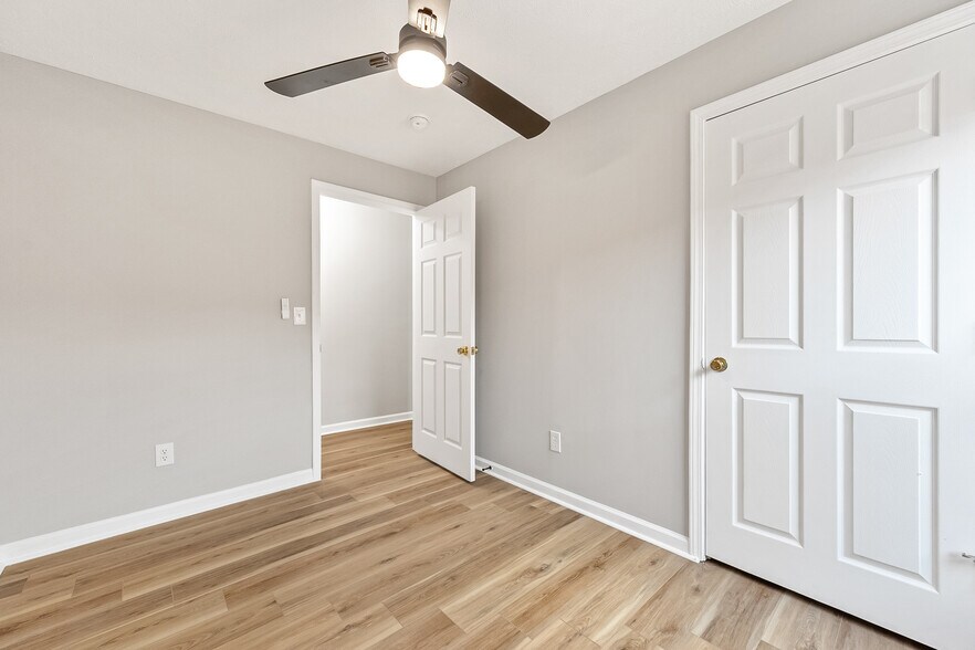 More Photos Of 522 N Main St, Hillsville Office Residential For Sale