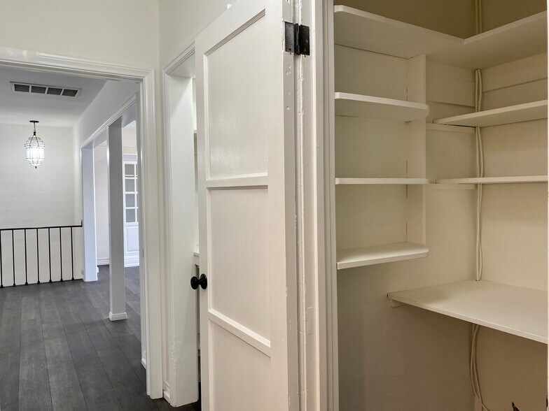 More Photos Of 617 S La Brea Ave, Los Angeles Storefront Retail Residential For Lease