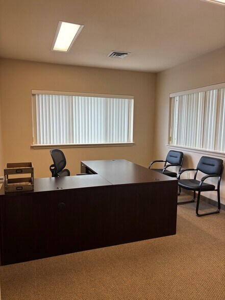 More Photos Of 834 E Winding Creek Dr, Eagle Office For Lease