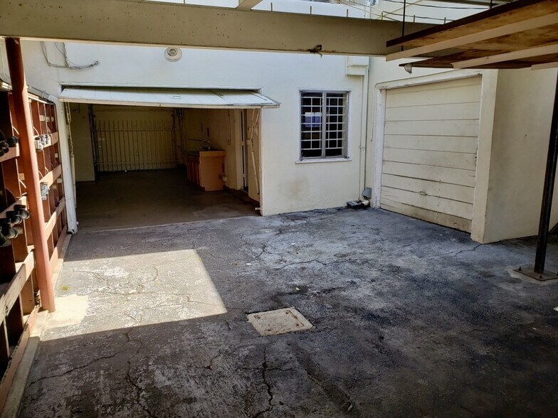 More Photos Of 3773 Overland Ave, Los Angeles Storefront Retail Office For Lease