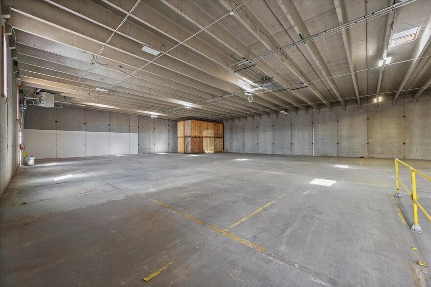 More Photos Of 265 Northamerican Rd, Cheyenne Warehouse For Sale