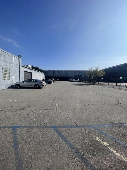 More Photos Of 2662-2684 Lacy St, Los Angeles Loft Creative Space For Lease