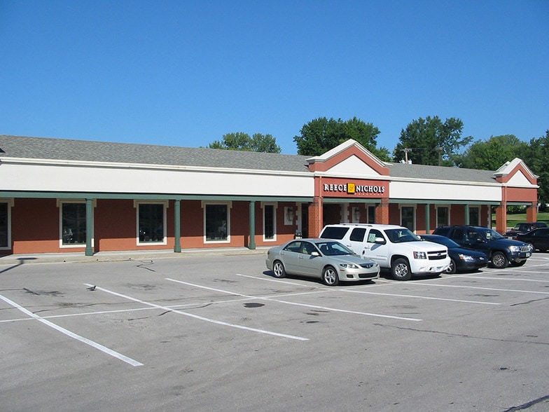More Photos Of 7600-7620 State Line Rd, Prairie Village Unknown For Lease