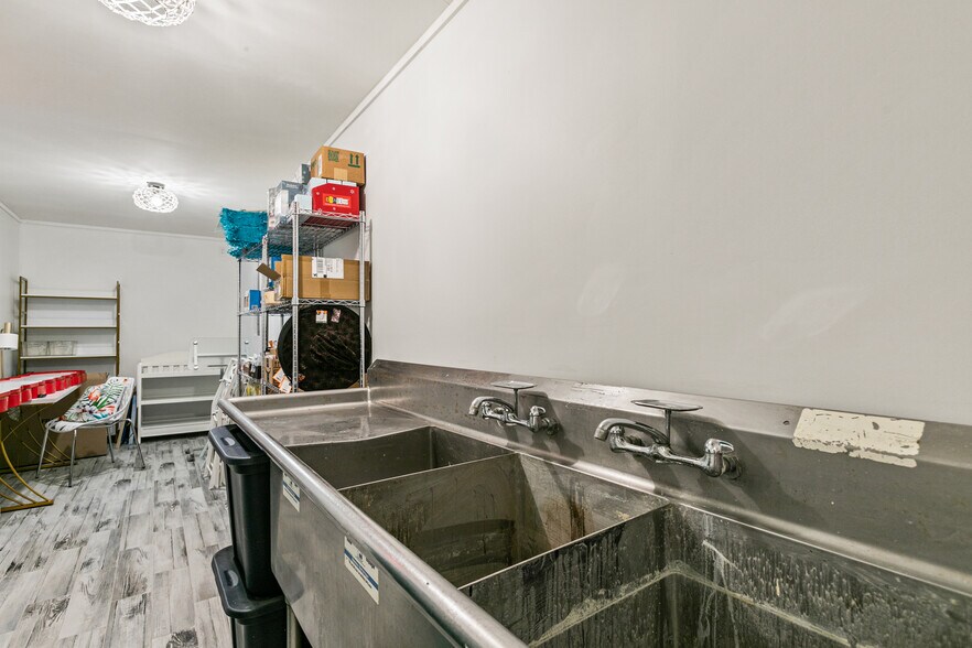 More Photos Of 130 N Volusia St, Saint Augustine Warehouse For Sale