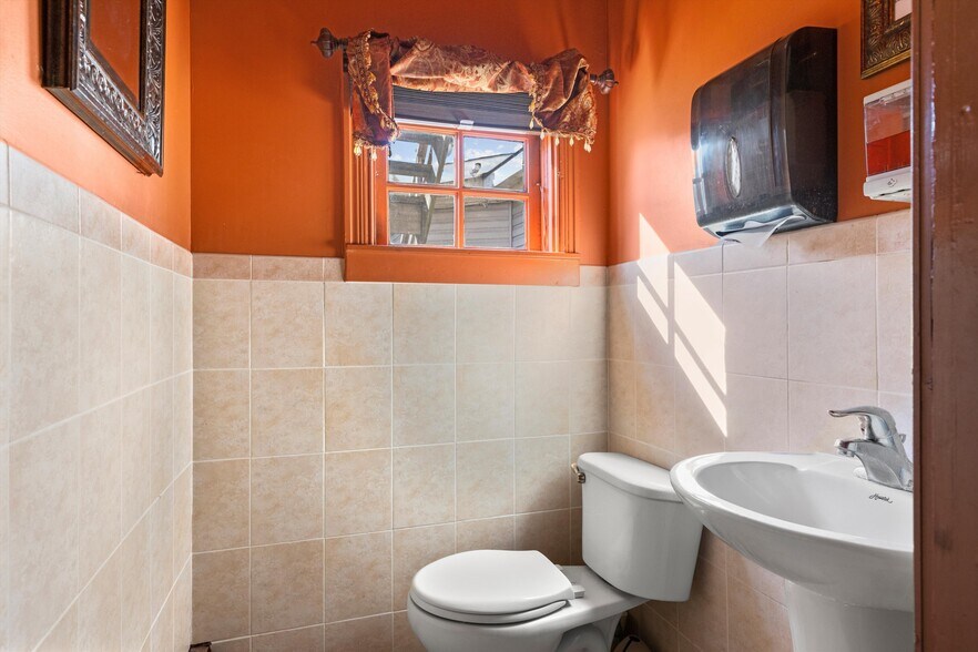 More Photos Of 245 Durham Rd, Ottsville Restaurant For Sale