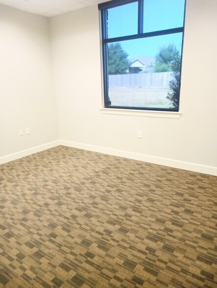More Photos Of 20008 Champion Forest Dr, Spring Office Residential For Sale