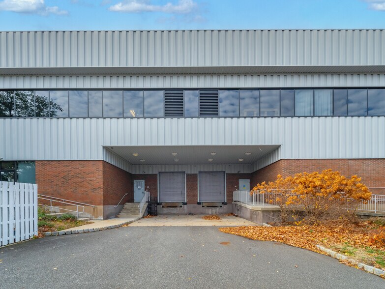 More Photos Of 45 Technology Dr, Warren Office For Sale