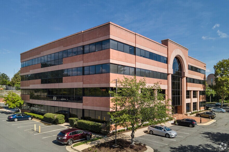 More Photos Of 10455 White Granite Dr, Oakton Office For Lease