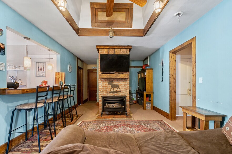 More Photos Of 13 Park Ave, Hadley Restaurant For Sale