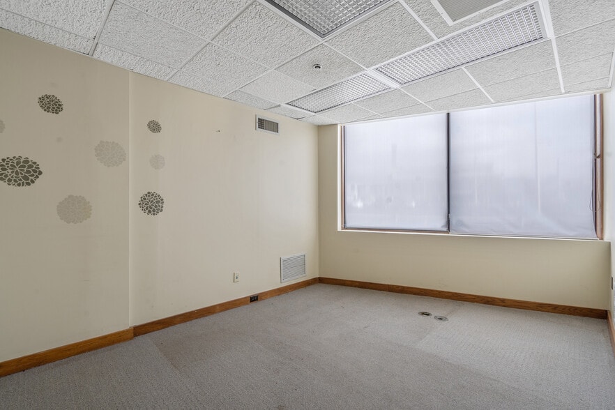 More Photos Of 344 W Genesee St, Syracuse Loft Creative Space For Lease