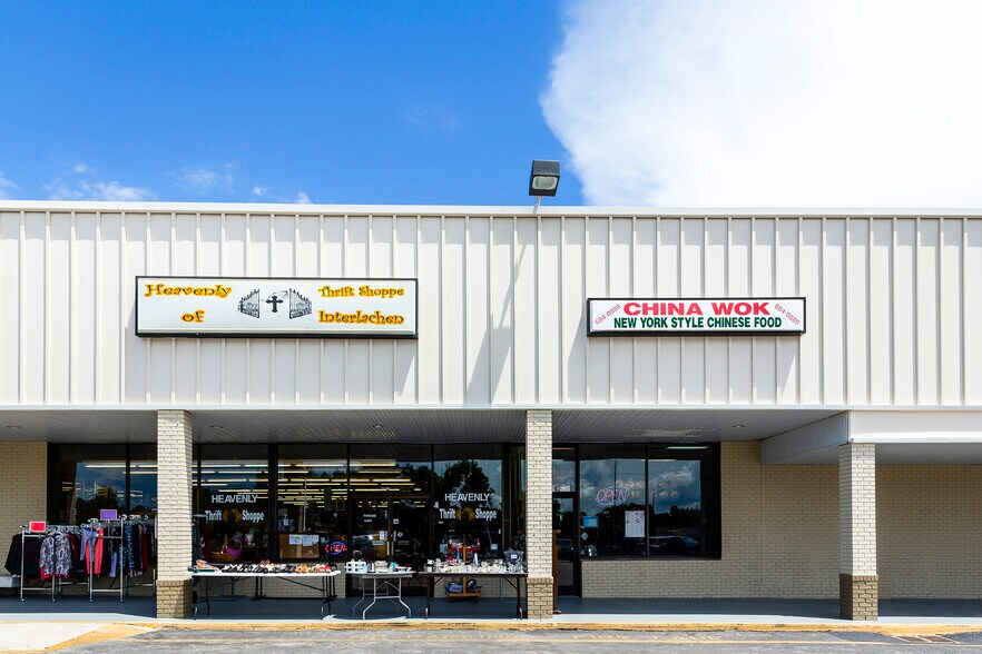 More Photos Of 1114 Highway 20, Interlachen Storefront Retail Office For Lease