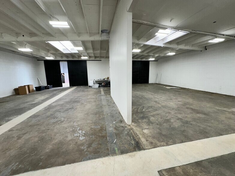 Primary Photo Of 921-923 Logan St, Santa Ana Office For Sale