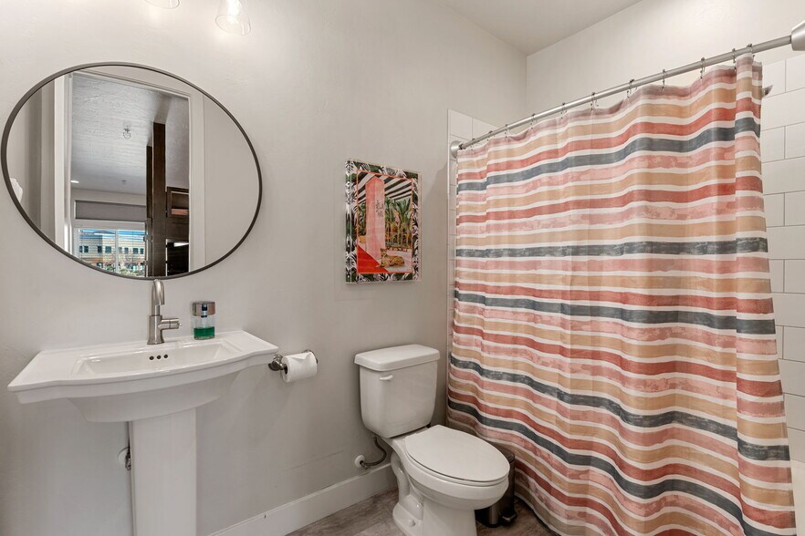 More Photos Of 2248 N Double Eagle Ln, Washington Specialty For Sale