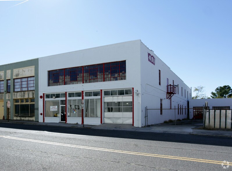 More Photos Of 411 Monroe Ave, Memphis Office For Lease